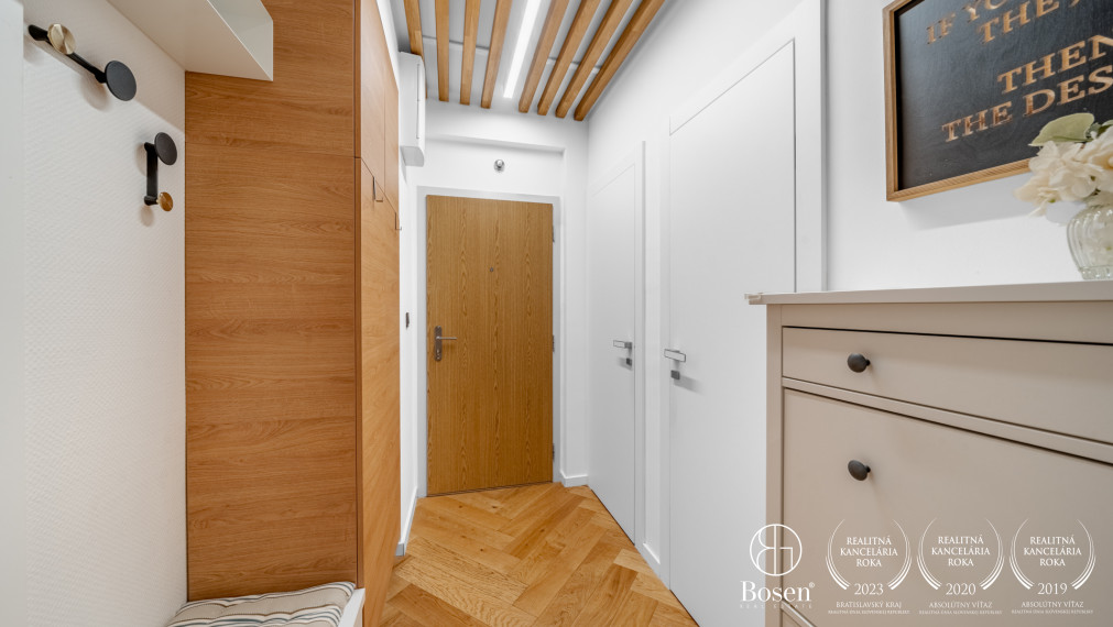 BOSEN | PRENÁJOM kompletne zariadený, klimatizovaný 3 izbový byt v Novom Meste