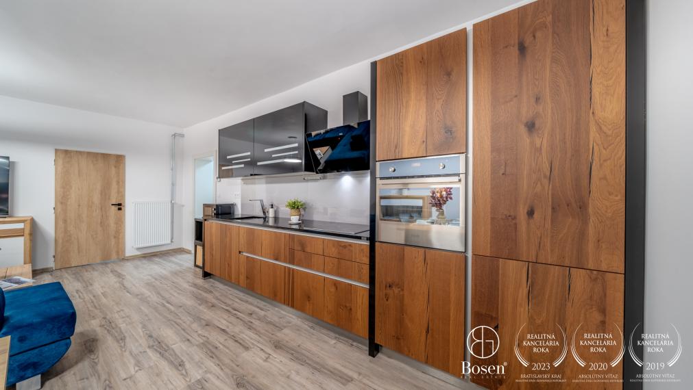 BOSEN | Prenájom 4 izbový rodinný dom s garážou, Farebná ulica, Bratislava - m.č. Ružinov - Prievoz