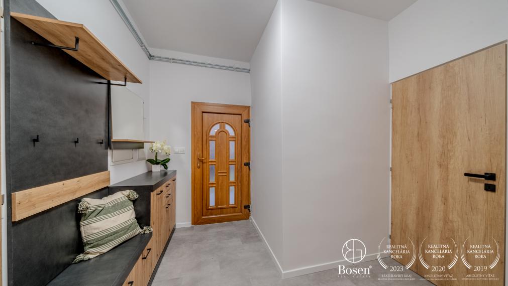 BOSEN | Prenájom 4 izbový rodinný dom s garážou, Farebná ulica, Bratislava - m.č. Ružinov - Prievoz