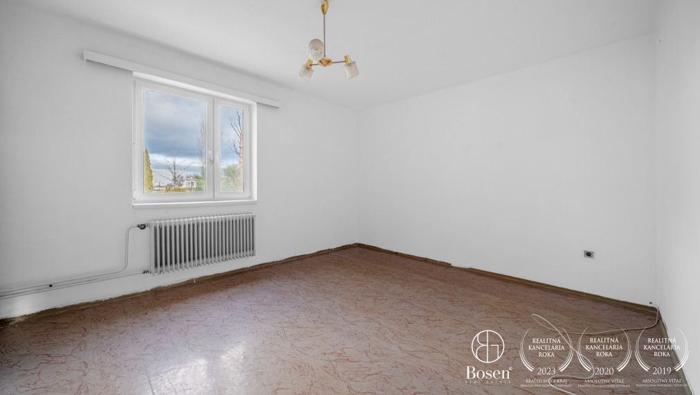 BOSEN | Dvojpodlažný rodinný dom s garážou, Sereď