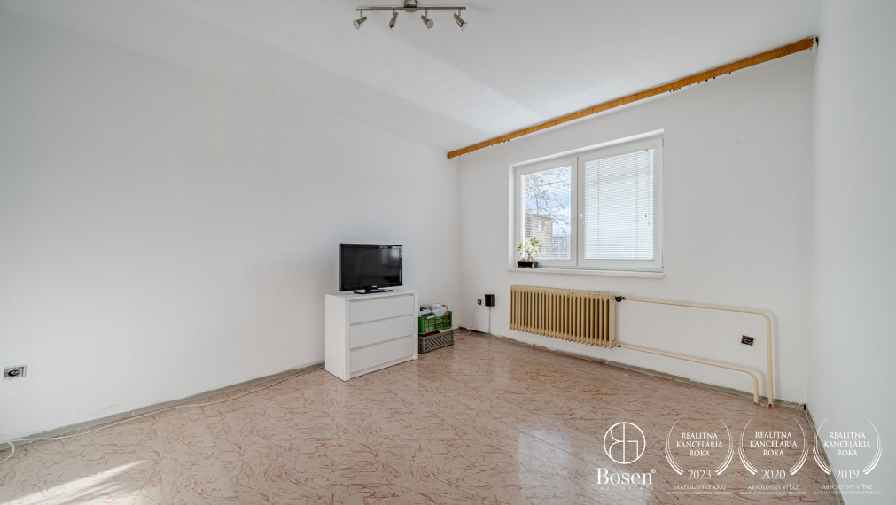 BOSEN | Dvojpodlažný rodinný dom s garážou, Sereď