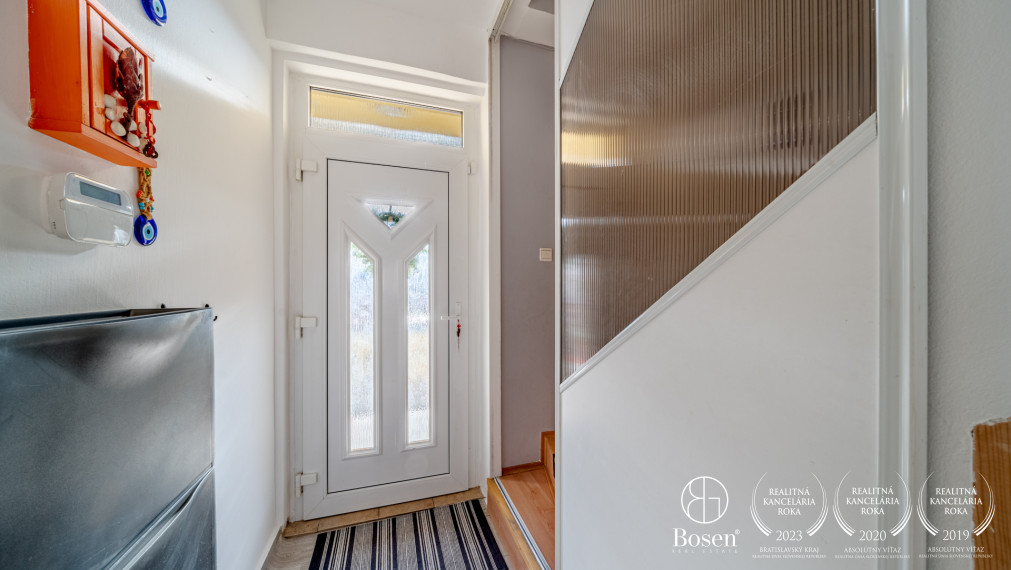 BOSEN | Dvojpodlažný rodinný dom s garážou, Sereď