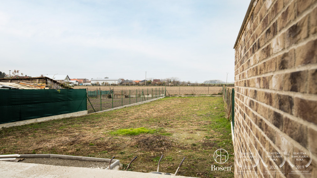 BOSEN | Poschodový 5i RD s tepelným čerpadlom v Lehniciach