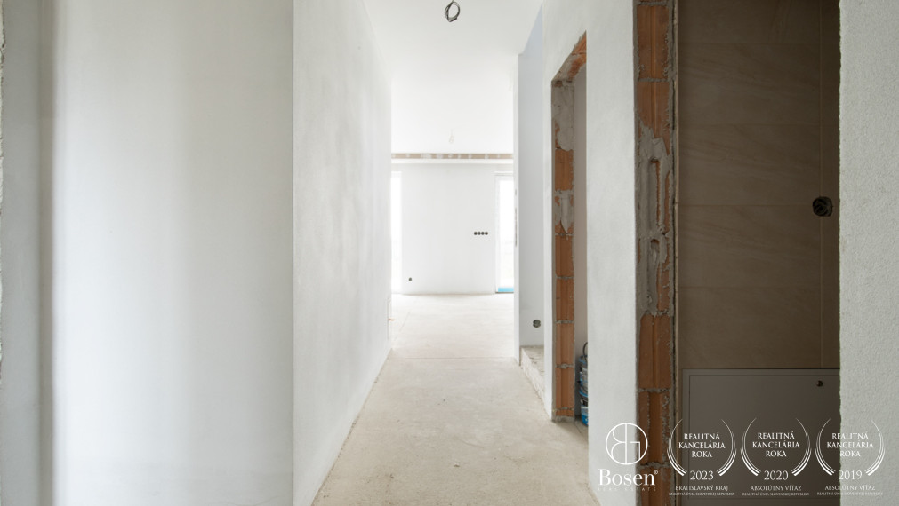 BOSEN | Poschodový 5i RD s tepelným čerpadlom v Lehniciach