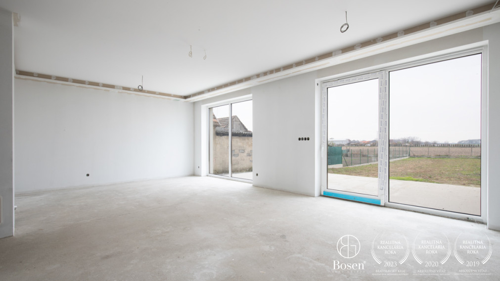 BOSEN | Poschodový 5i RD s tepelným čerpadlom v Lehniciach