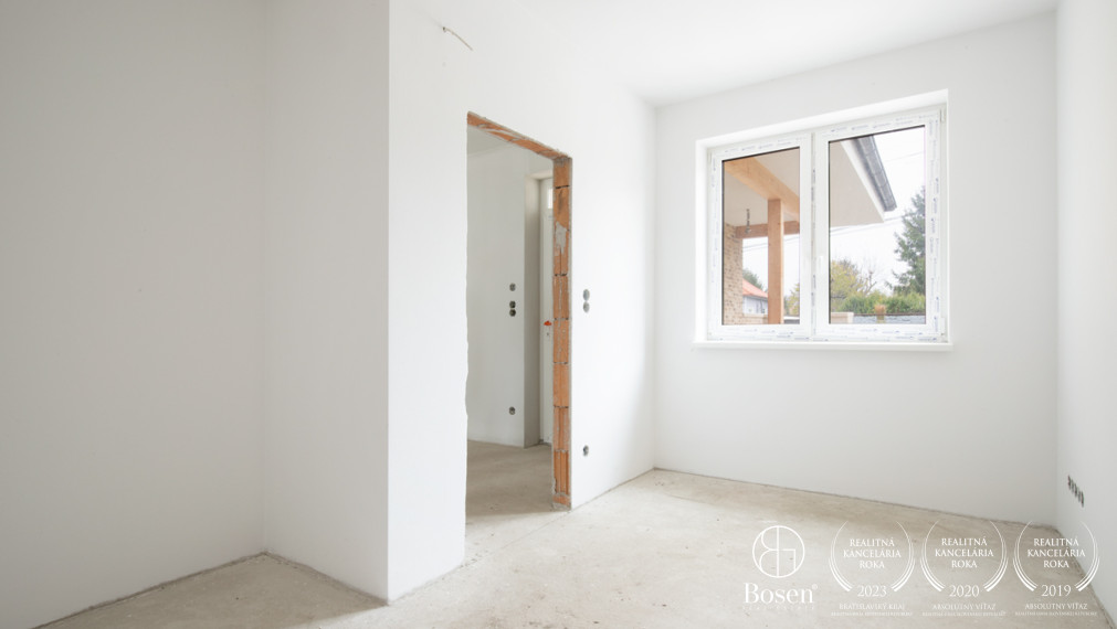 BOSEN | Poschodový 5i RD s tepelným čerpadlom v Lehniciach