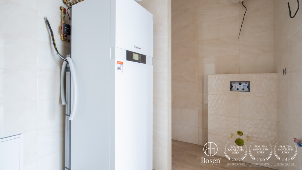 BOSEN | Poschodový 5i RD s tepelným čerpadlom v Lehniciach