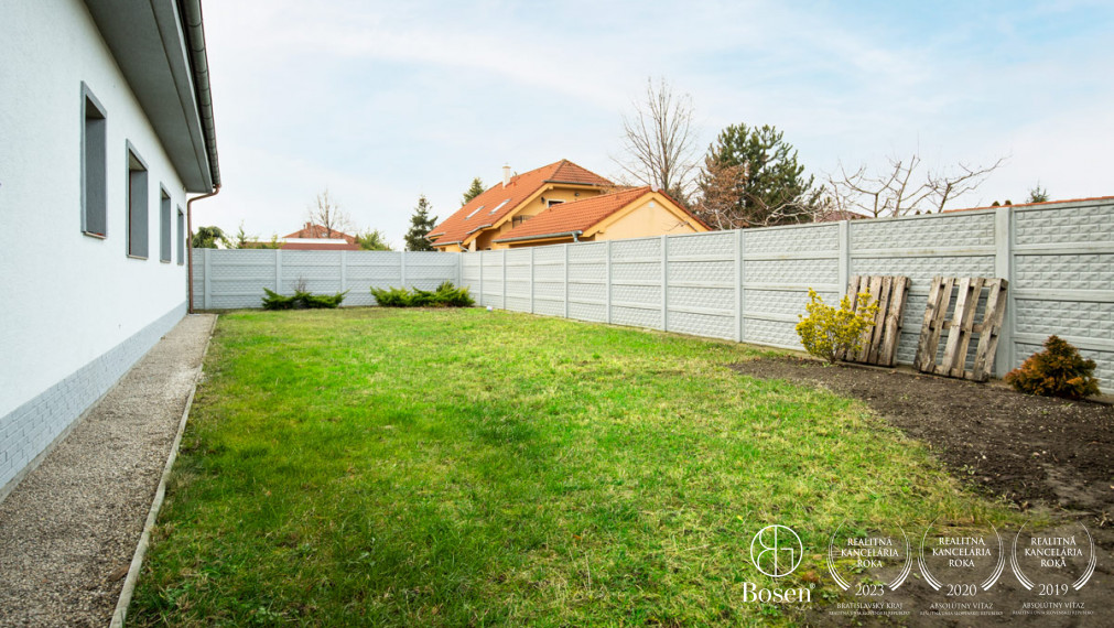 BOSEN | Rodinný dom pre náročných v lukratívnej časti obce Veľké Dvorníky