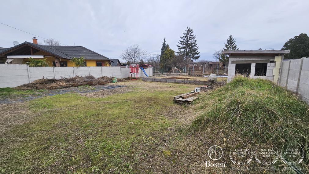 Bosen | Stavebný pozemok v obci Vojka nad Dunajom, okres DS