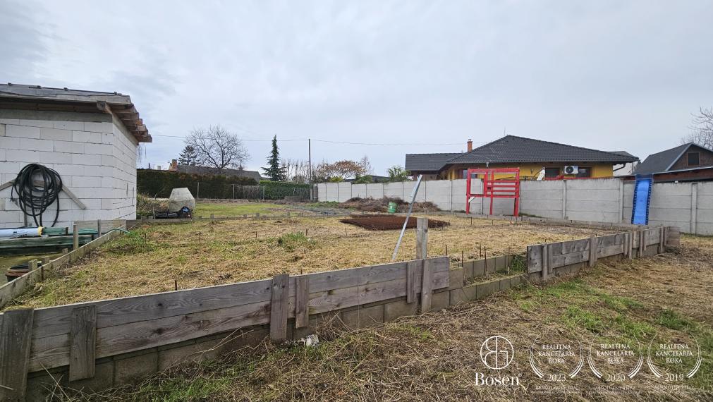 Bosen | Stavebný pozemok v obci Vojka nad Dunajom, okres DS