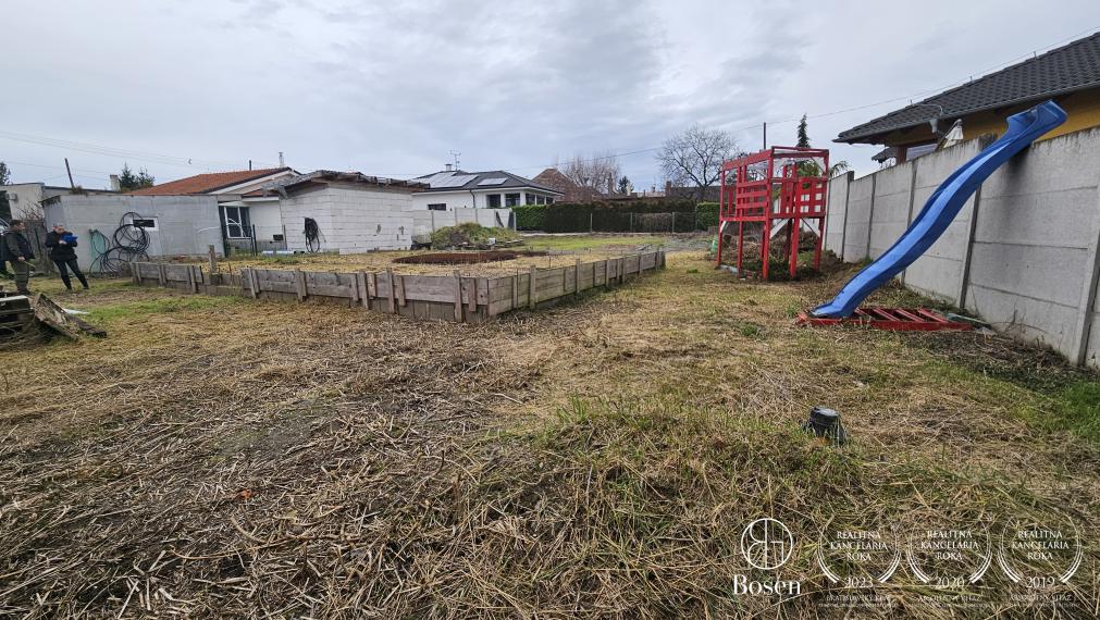 Bosen | Stavebný pozemok v obci Vojka nad Dunajom, okres DS