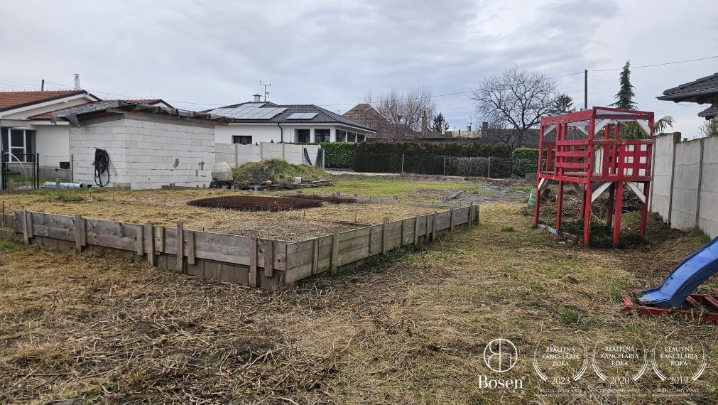 Bosen | Stavebný pozemok v obci Vojka nad Dunajom, okres DS