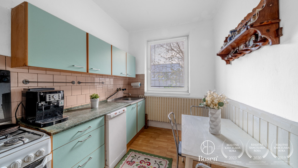 Bosen Group Vám ponúka exkluzívne na predaj 2 domy v jednom dvore.