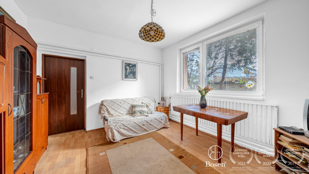 Bosen Group Vám ponúka exkluzívne na predaj 2 domy v jednom dvore.