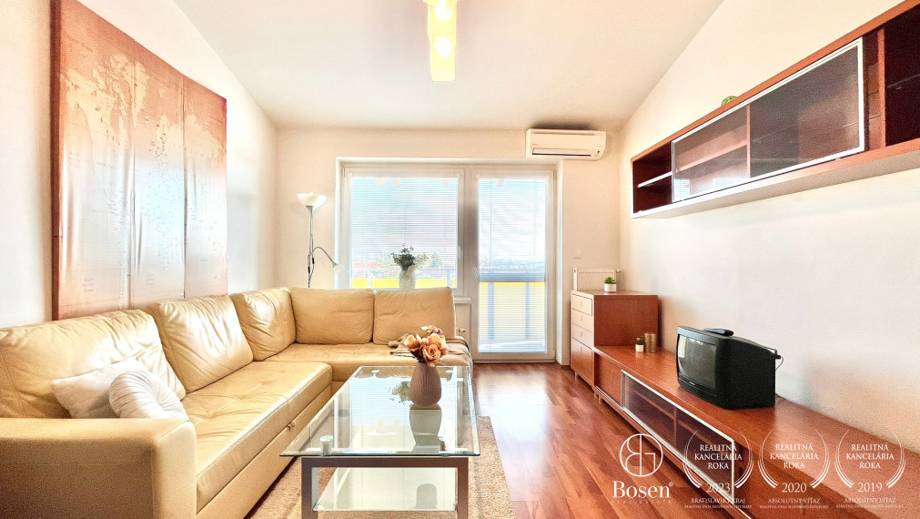 BOSEN | 1 izbový byt - mezonet, s parkovacím státím v Chorvátskom Grobe - časť Čierna voda