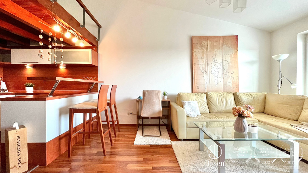 BOSEN | 1 izbový byt - mezonet, s parkovacím státím v Chorvátskom Grobe - časť Čierna voda