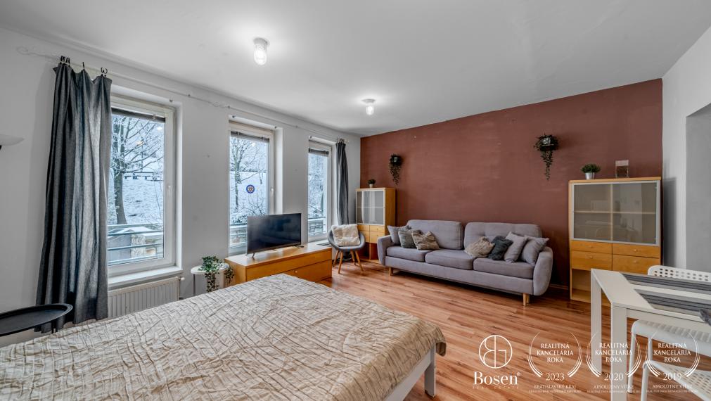 BOSEN | 1 izbový byt na Zámockej ulici s výhľadom na hrad