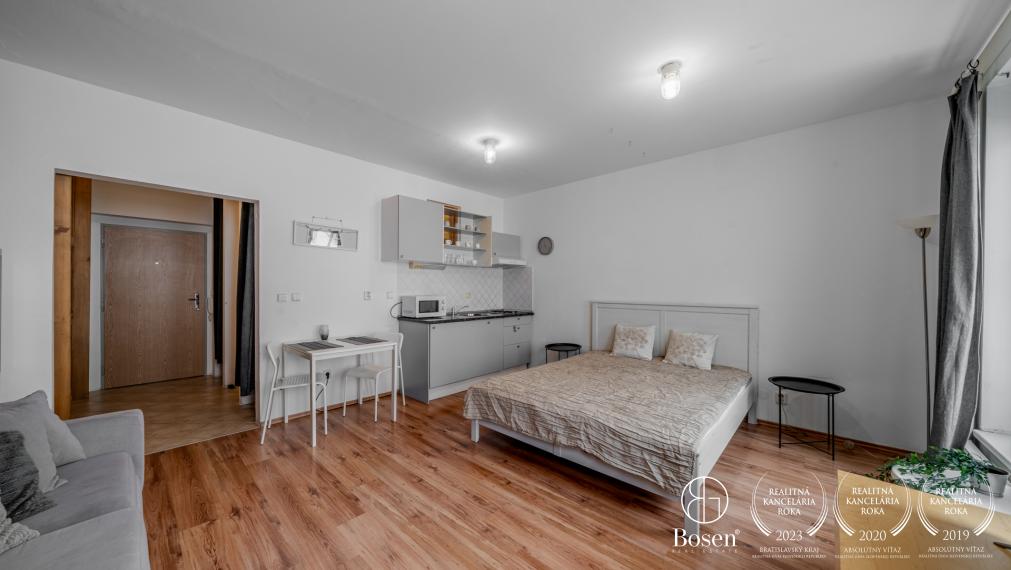 BOSEN | 1 izbový byt na Zámockej ulici s výhľadom na hrad