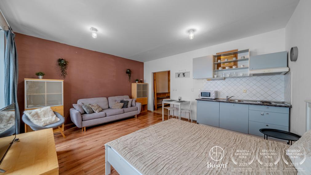 BOSEN | 1 izbový byt na Zámockej ulici s výhľadom na hrad