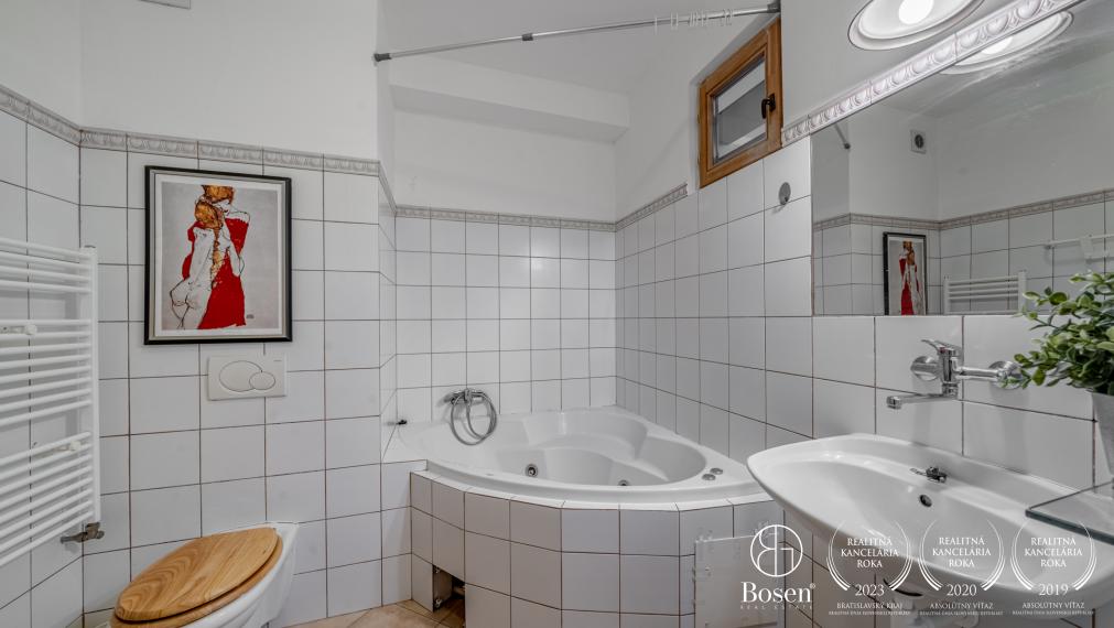 BOSEN | 1 izbový byt na Zámockej ulici s výhľadom na hrad