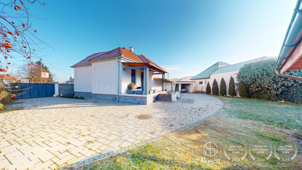 BOSEN ǀ Rodinný dom po kompletnej rekonštrukcii, Lučenec, 704 m2