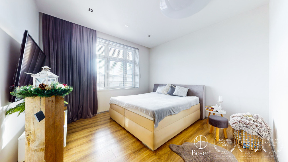 BOSEN ǀ Rodinný dom po kompletnej rekonštrukcii, Lučenec, 704 m2