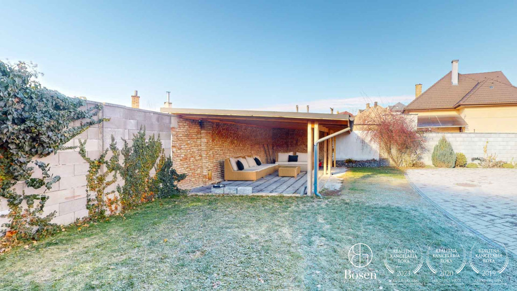 BOSEN ǀ Rodinný dom po kompletnej rekonštrukcii, Lučenec, 704 m2