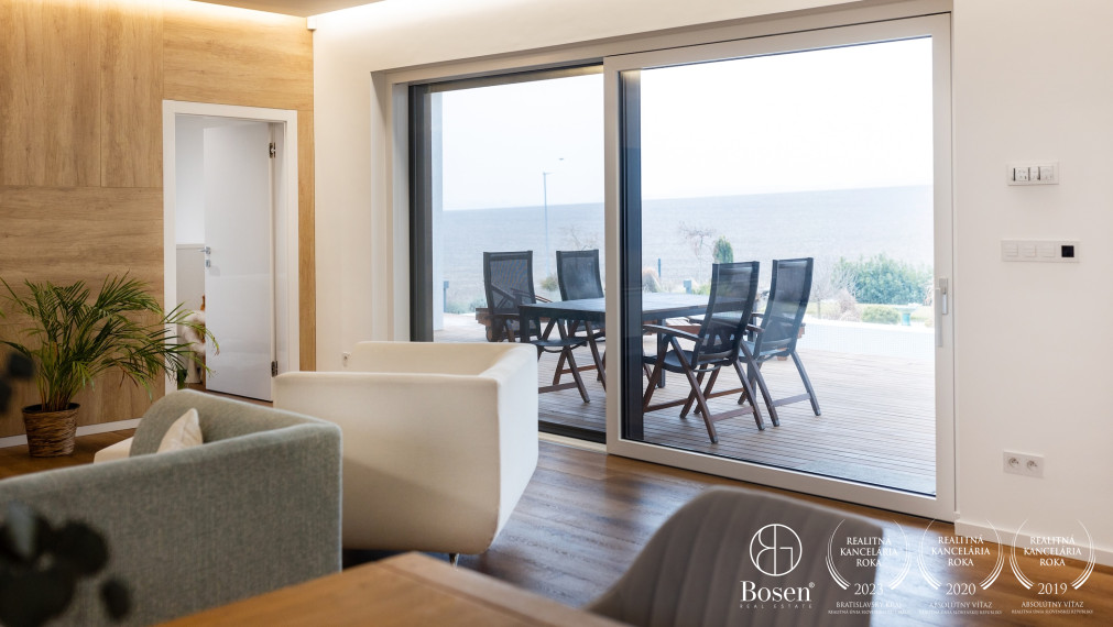 BOSEN | RD s bazénom na golfovom ihrisku Red Oak Nitra