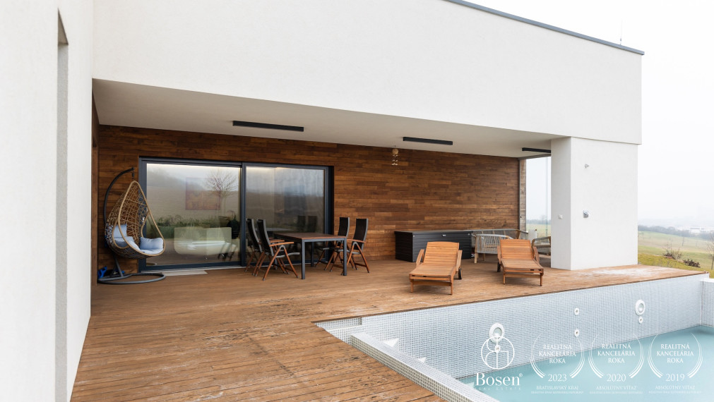 BOSEN | RD s bazénom na golfovom ihrisku Red Oak Nitra