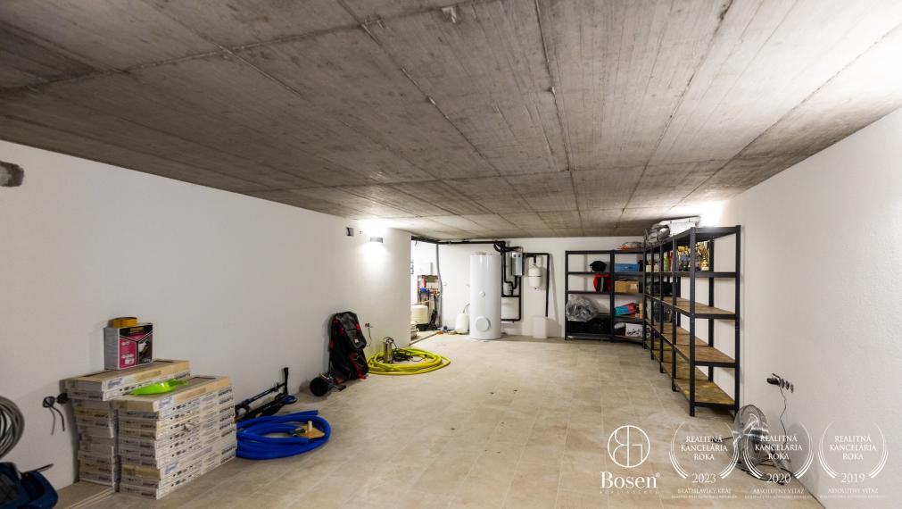 BOSEN | RD s bazénom na golfovom ihrisku Red Oak Nitra