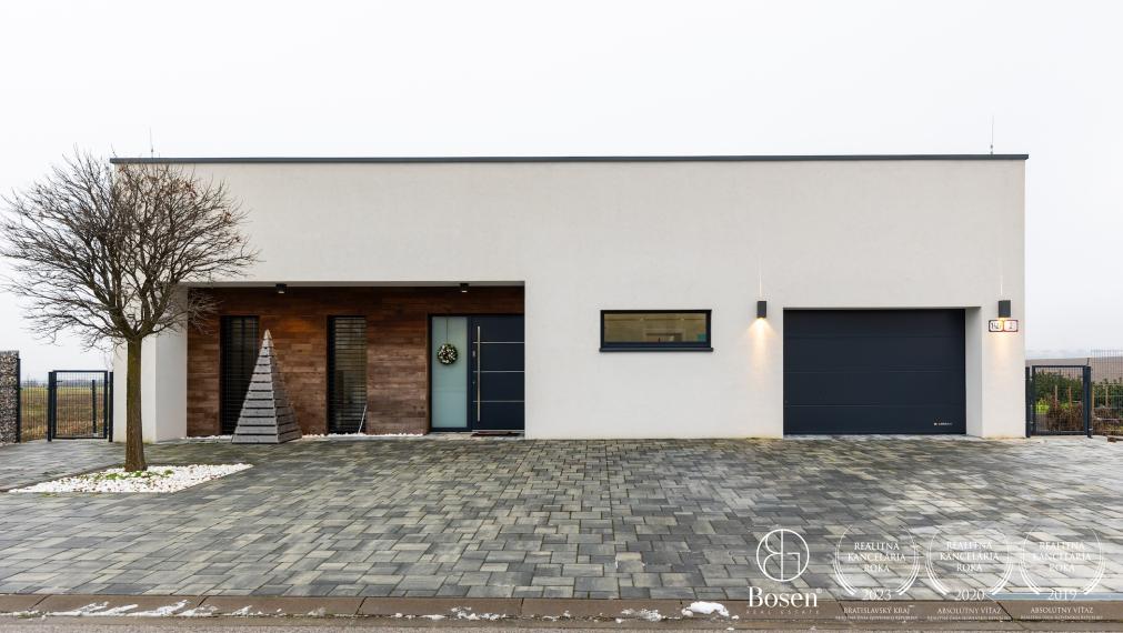 BOSEN | RD s bazénom na golfovom ihrisku Red Oak Nitra