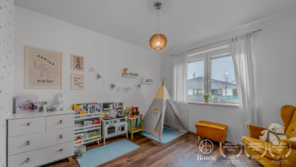 BOSEN | PREDANÉ | 4 izbový dom v slepej ulici, Most pri Bratislave, 102m2