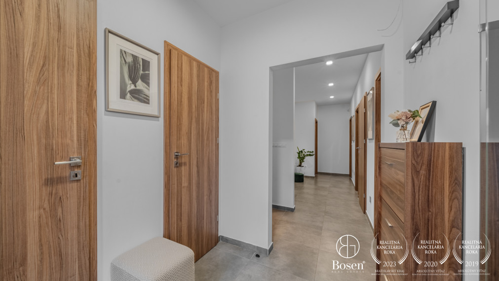 BOSEN | PREDANÉ | 4 izbový dom v slepej ulici, Most pri Bratislave, 102m2