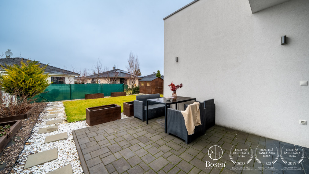 BOSEN | PREDANÉ | 4 izbový dom v slepej ulici, Most pri Bratislave, 102m2