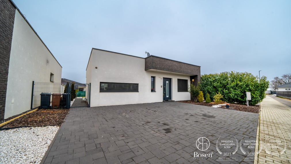 BOSEN | PREDANÉ | 4 izbový dom v slepej ulici, Most pri Bratislave, 102m2