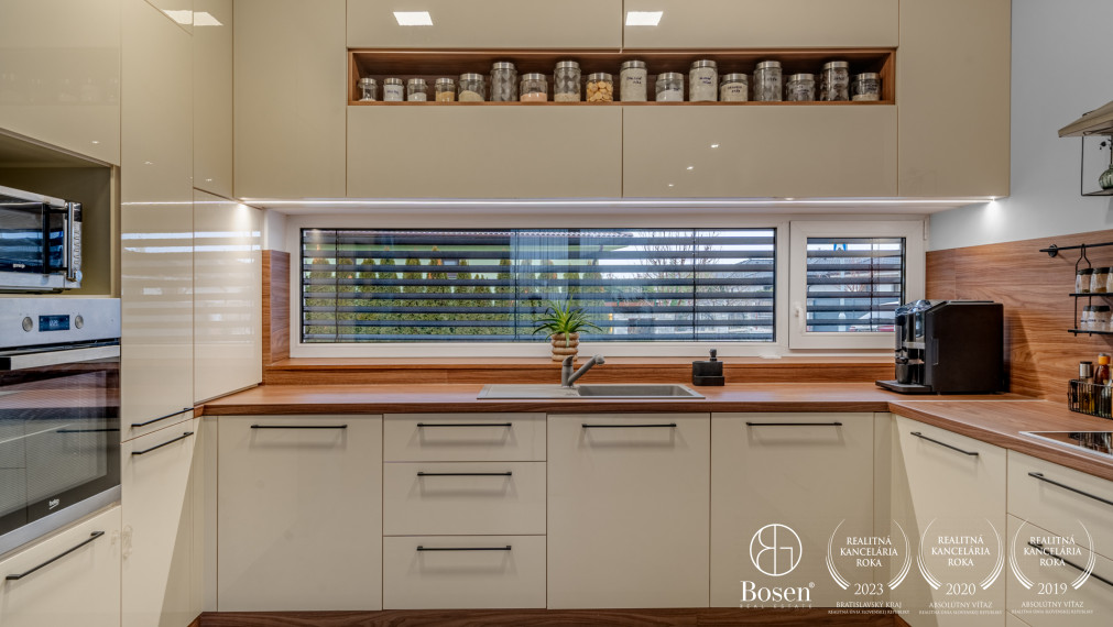 BOSEN | PREDANÉ | 4 izbový dom v slepej ulici, Most pri Bratislave, 102m2