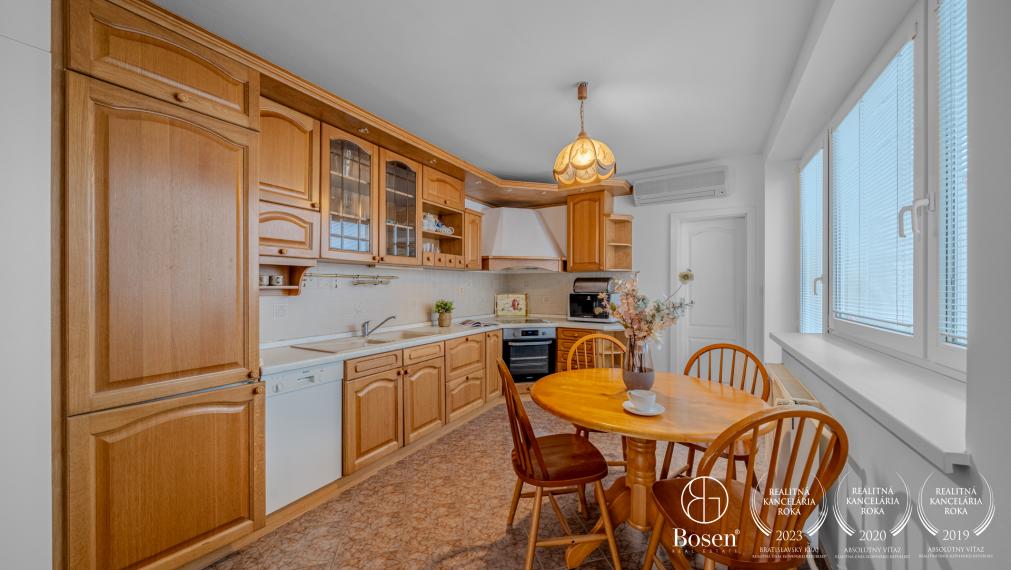 BOSEN | Prenájom 3 izbového bytu v blízkosti Horského parku, Ľubinská, 122 m2