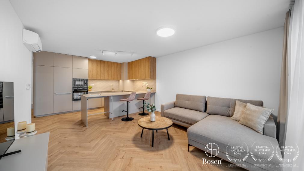 BOSEN | Elegantný 2-izbový byt s balkónom v prestížnej lokalite Starého Mesta na Ľadovej ulici