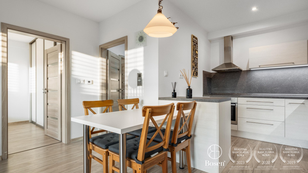 BOSEN | Na prenájom 2 izbový byt s parkovaním a predzáhradkou