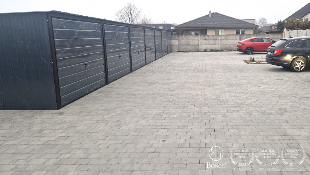 BOSEN | Nová plechová garáž, elektrické ovládanie, Hviezdoslavov