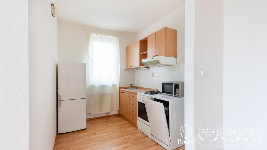 BOSEN | Priestranný 1 izbový byt 34m2 s balkónom na Čermáni