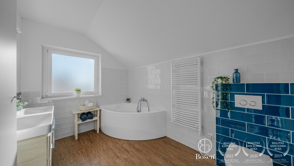 REZERVOVANÉ ! BOSEN | 5 izbový kompletne zariadený rodinný dom s garážou