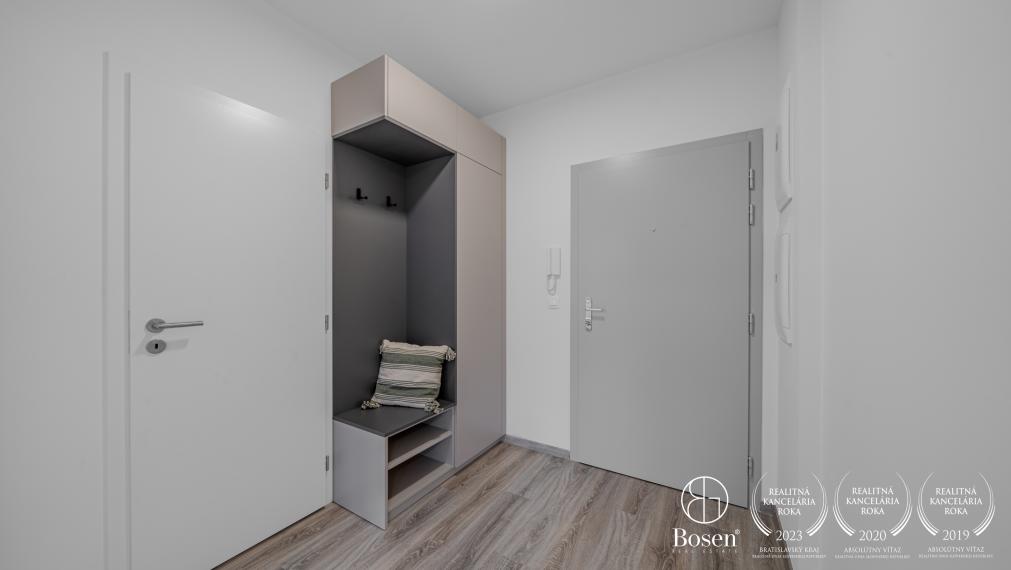 BOSEN | 2 izbový priestranný zariadený byt, Ovocné sady