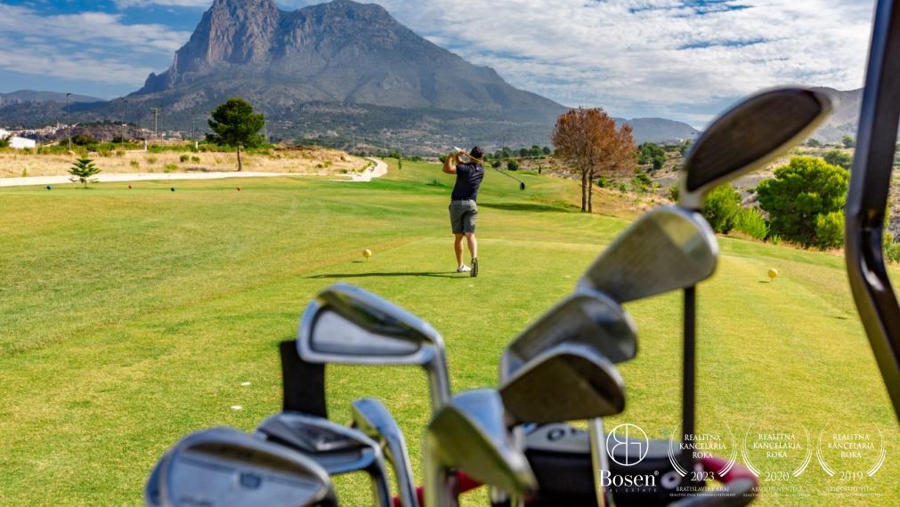 Luxusná vila so 4 spálňami a súkromným bazénom na Costa Blanca