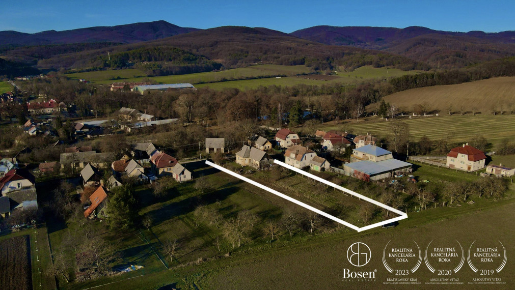 REZERVOVANÉ | BOSEN |  pozemok o rozlohe 1914 m2 vhodný na výstavbu dvoch RD