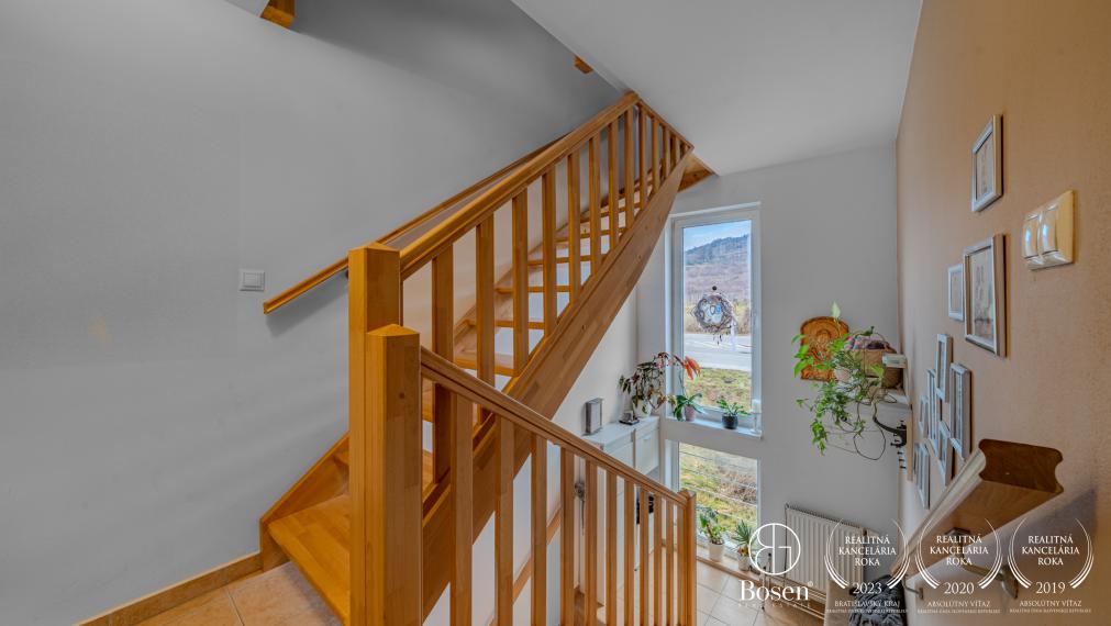 BOSEN | PREDANÉ | 3 izbový mezonet s parkovacím miestom, Svätý Jur, 92m2