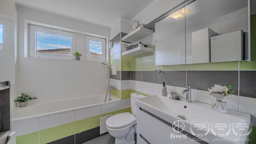 BOSEN | PREDANÉ | 3 izbový mezonet s parkovacím miestom, Svätý Jur, 92m2