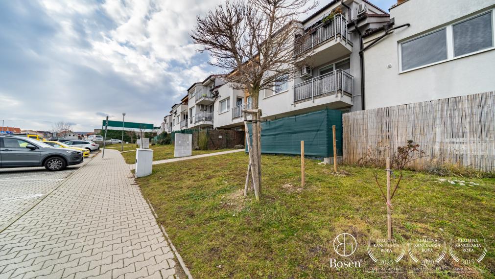 BOSEN | PREDANÉ | 3 izbový mezonet s parkovacím miestom, Svätý Jur, 92m2