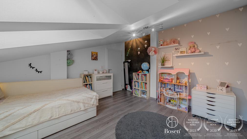 BOSEN | PREDANÉ | 3 izbový mezonet s parkovacím miestom, Svätý Jur, 92m2
