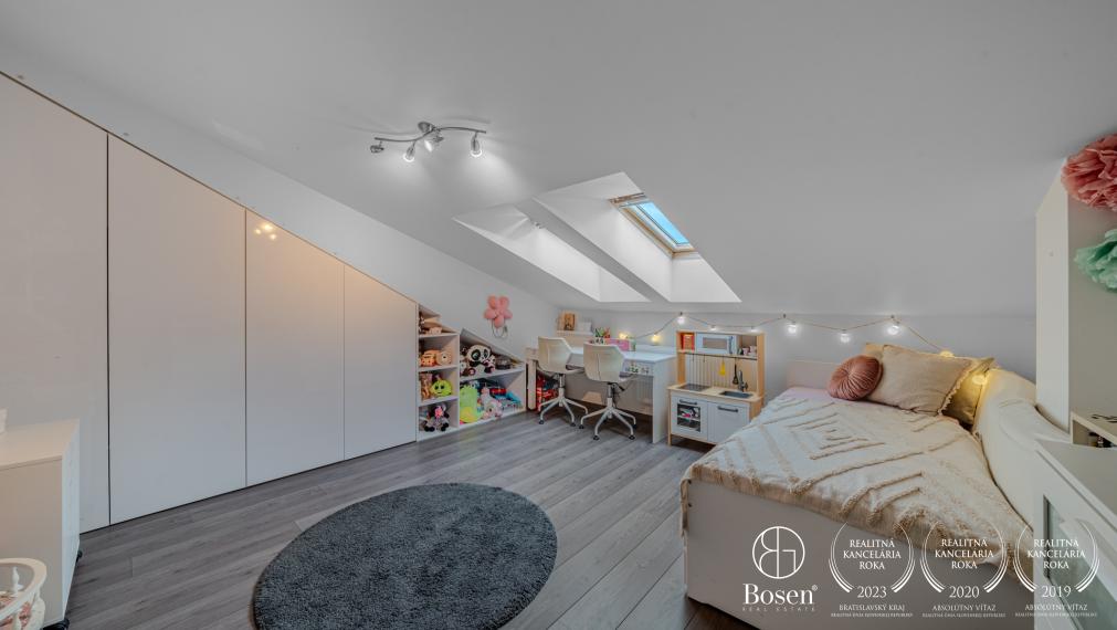 BOSEN | PREDANÉ | 3 izbový mezonet s parkovacím miestom, Svätý Jur, 92m2